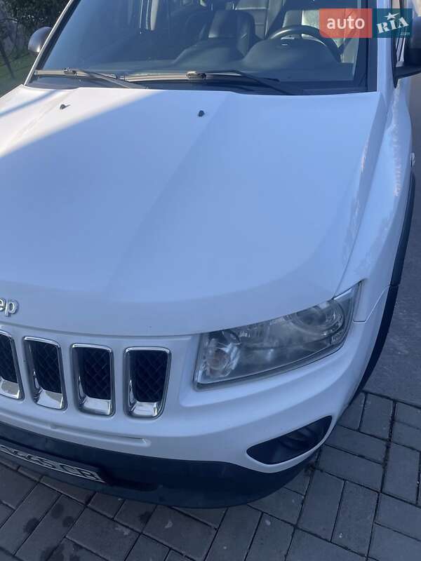 Внедорожник / Кроссовер Jeep Compass 2011 в Золотоноше