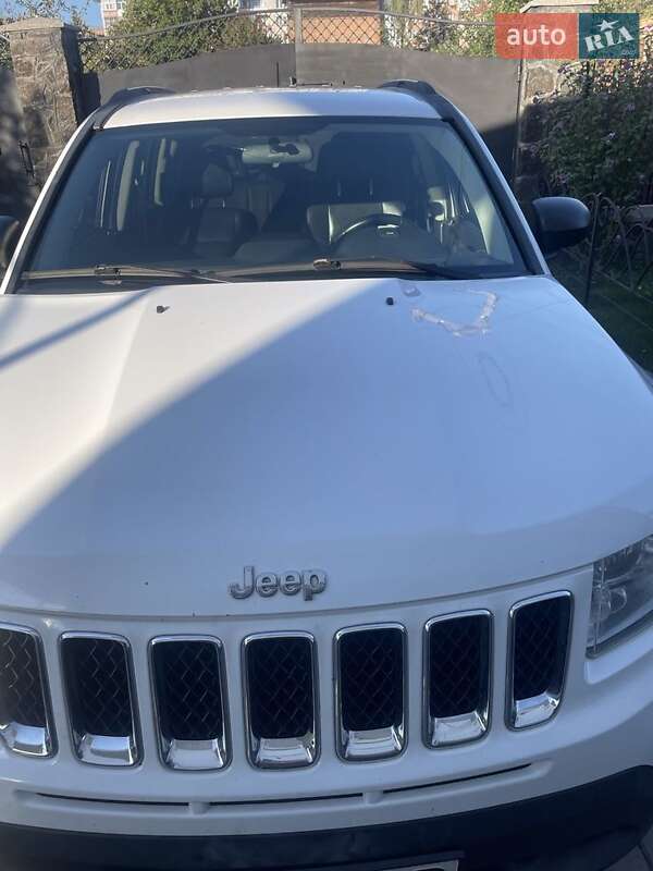 Внедорожник / Кроссовер Jeep Compass 2011 в Золотоноше
