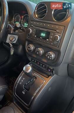 Внедорожник / Кроссовер Jeep Compass 2011 в Золотоноше