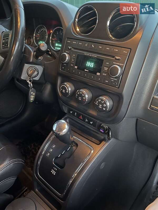 Внедорожник / Кроссовер Jeep Compass 2011 в Золотоноше