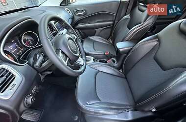 Позашляховик / Кросовер Jeep Compass 2018 в 