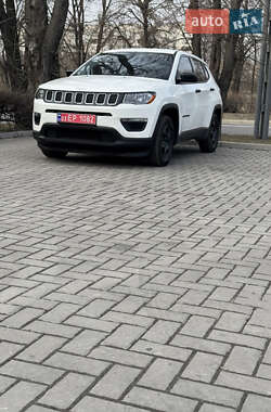 Внедорожник / Кроссовер Jeep Compass 2019 в 