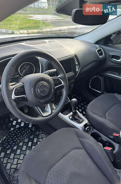 Внедорожник / Кроссовер Jeep Compass 2019 в 