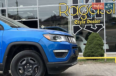 Внедорожник / Кроссовер Jeep Compass 2018 в 