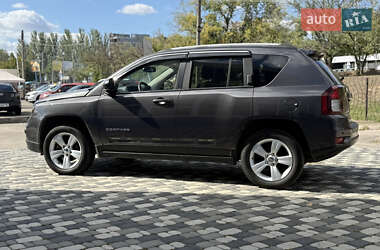 Внедорожник / Кроссовер Jeep Compass 2015 в 