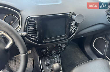 Внедорожник / Кроссовер Jeep Compass 2020 в 