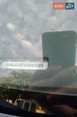 Внедорожник / Кроссовер Jeep Compass 2013 в 