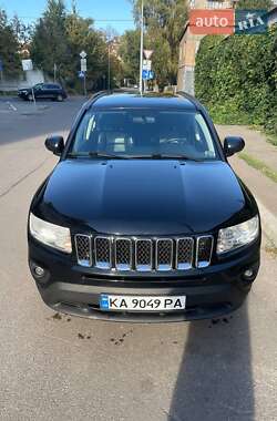 Внедорожник / Кроссовер Jeep Compass 2012 в 