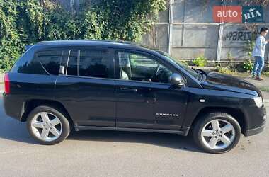 Внедорожник / Кроссовер Jeep Compass 2012 в 