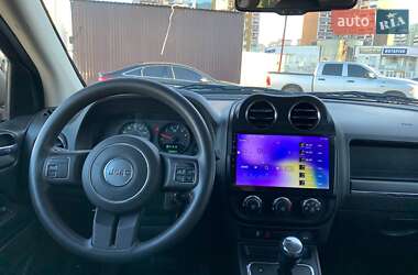 Внедорожник / Кроссовер Jeep Compass 2013 в 