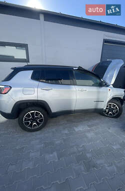 Внедорожник / Кроссовер Jeep Compass 2024 в Буче