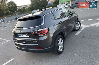 Внедорожник / Кроссовер Jeep Compass 2023 в 