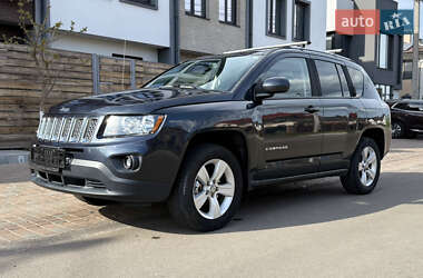 Внедорожник / Кроссовер Jeep Compass 2014 в 