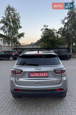 Внедорожник / Кроссовер Jeep Compass 2018 в 
