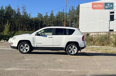 Позашляховик / Кросовер Jeep Compass 2011 в 