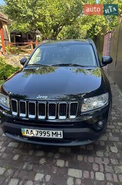 Внедорожник / Кроссовер Jeep Compass 2012 в 