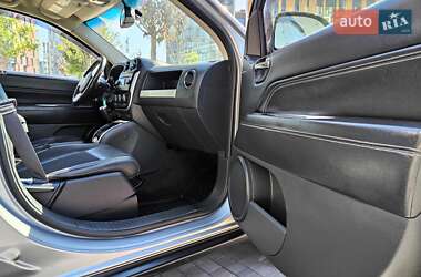 Внедорожник / Кроссовер Jeep Compass 2015 в 