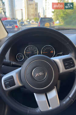 Внедорожник / Кроссовер Jeep Compass 2016 в 