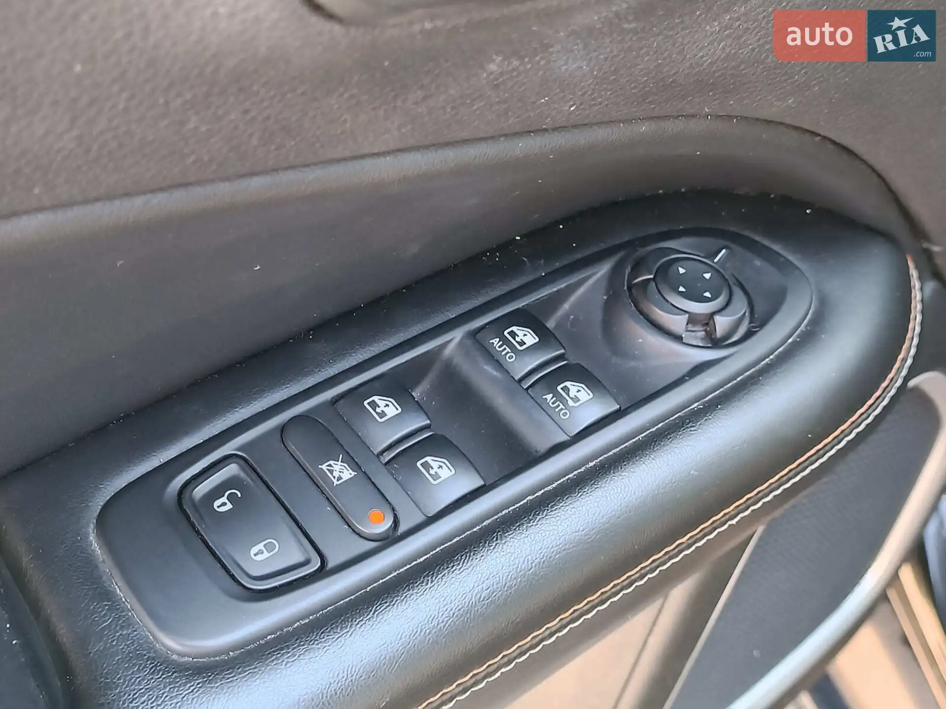 2017 Jeep Compass - мініатюра 24