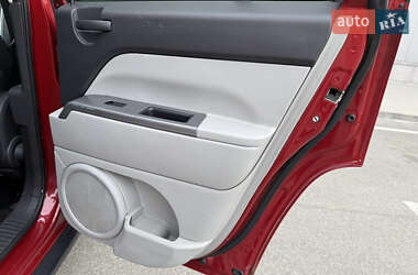Внедорожник / Кроссовер Jeep Compass 2007 в 