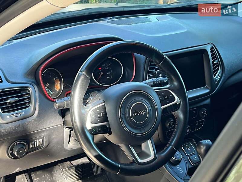 Внедорожник / Кроссовер Jeep Compass 2018 в Киеве фото 34 Внедорожник / Кроссовер Jeep Compass 2018 в Киеве