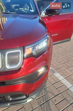 Внедорожник / Кроссовер Jeep Compass 2022 в 