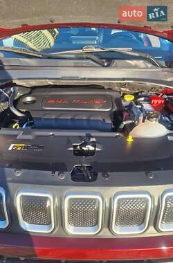 Внедорожник / Кроссовер Jeep Compass 2022 в 
