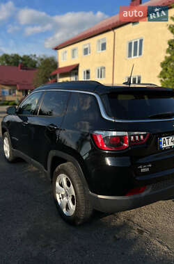 Внедорожник / Кроссовер Jeep Compass 2018 в 