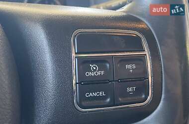 Внедорожник / Кроссовер Jeep Compass 2013 в 