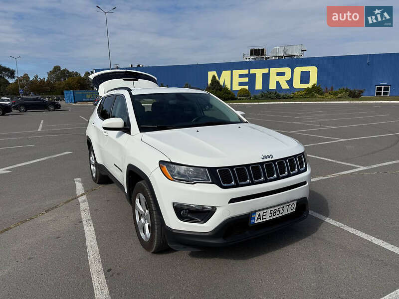 Внедорожник / Кроссовер Jeep Compass 2019 в 
