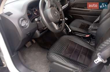 Внедорожник / Кроссовер Jeep Compass 2015 в 