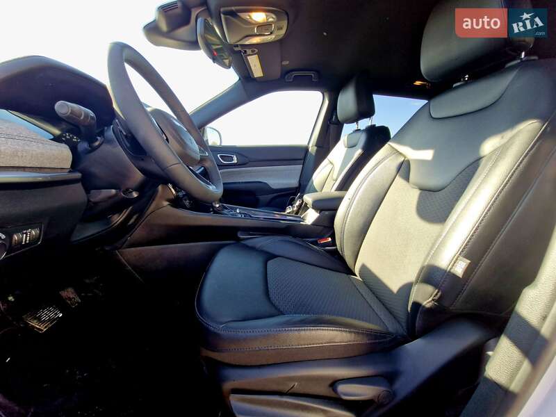 Внедорожник / Кроссовер Jeep Compass 2024 в Киеве