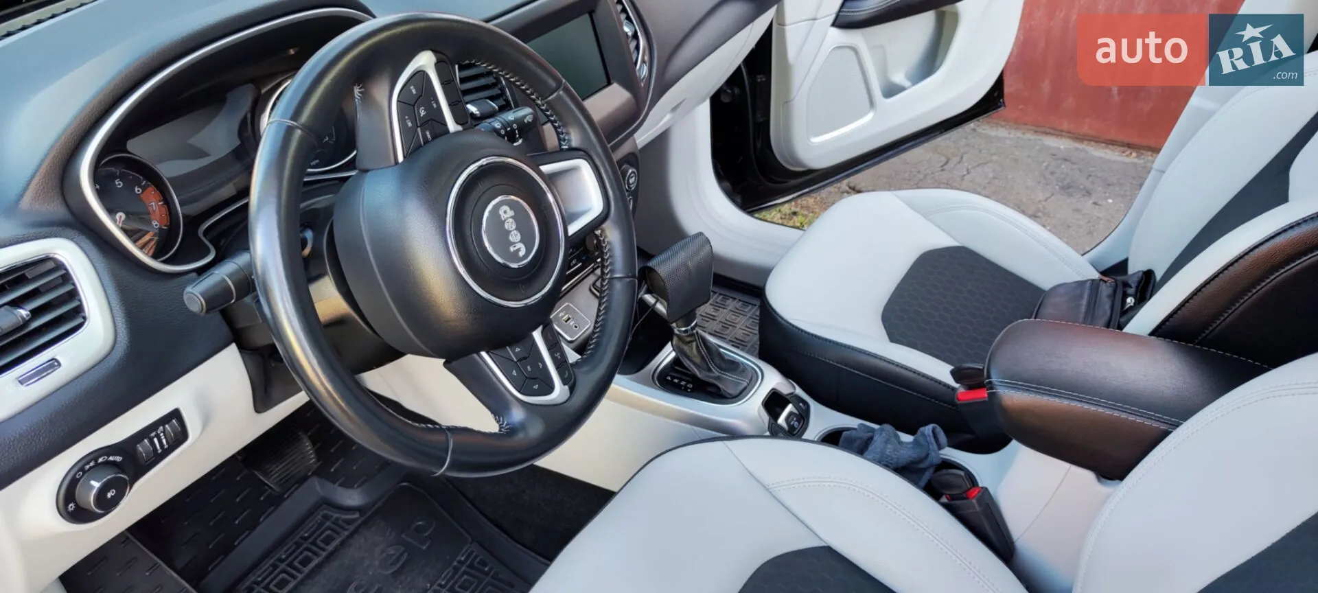 2019 Jeep Compass - мініатюра 9