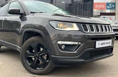 Внедорожник / Кроссовер Jeep Compass 2018 в 