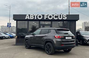 Внедорожник / Кроссовер Jeep Compass 2018 в 