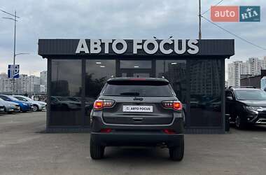Внедорожник / Кроссовер Jeep Compass 2018 в 