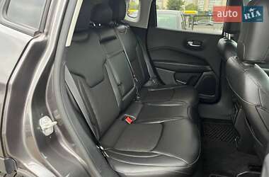 Внедорожник / Кроссовер Jeep Compass 2018 в 