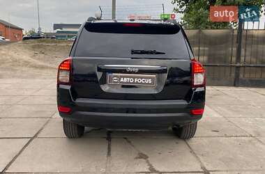 Внедорожник / Кроссовер Jeep Compass 2015 в 