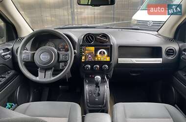 Внедорожник / Кроссовер Jeep Compass 2015 в 