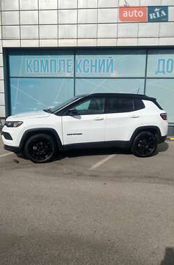 Внедорожник / Кроссовер Jeep Compass 2022 в 