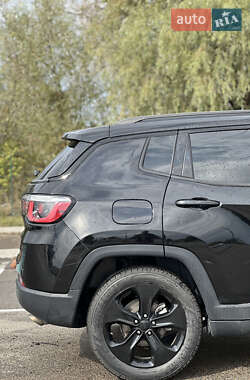 Внедорожник / Кроссовер Jeep Compass 2019 в 