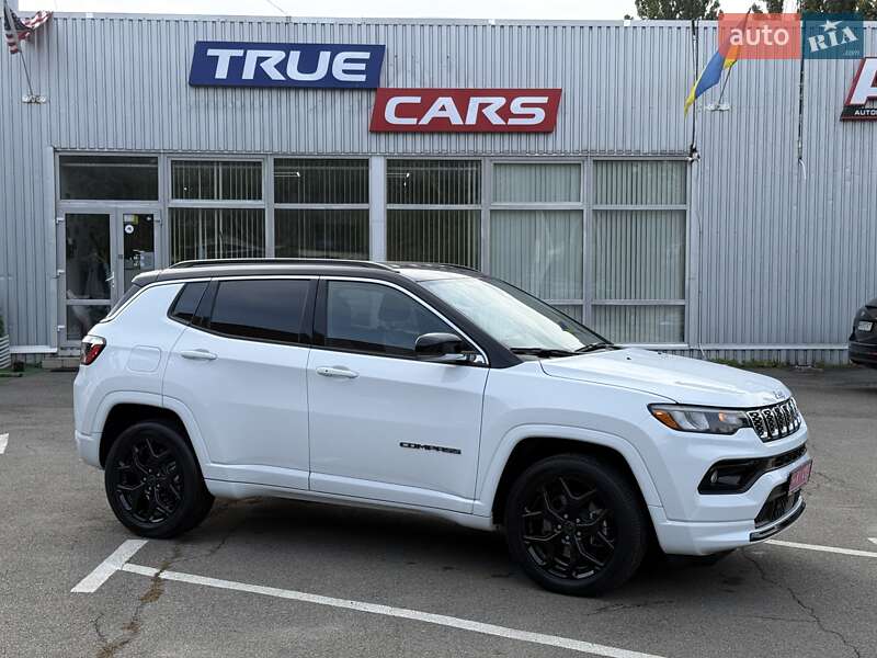 Внедорожник / Кроссовер Jeep Compass 2024 в Киеве