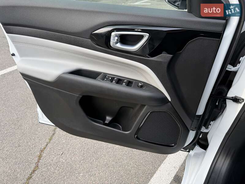 Внедорожник / Кроссовер Jeep Compass 2024 в Киеве