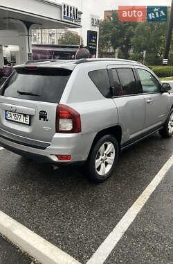 Внедорожник / Кроссовер Jeep Compass 2016 в 