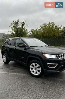 Внедорожник / Кроссовер Jeep Compass 2017 в 