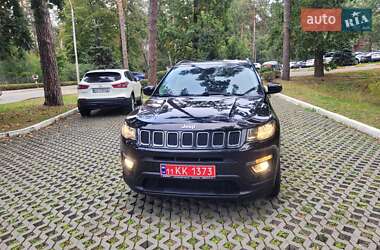 Внедорожник / Кроссовер Jeep Compass 2018 в 