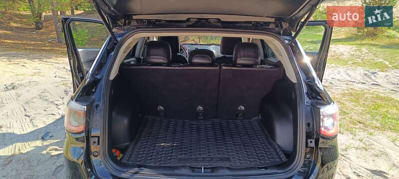 Внедорожник / Кроссовер Jeep Compass 2017 в Славуте