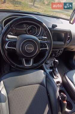 Внедорожник / Кроссовер Jeep Compass 2017 в 