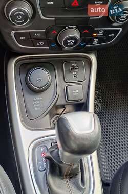 Внедорожник / Кроссовер Jeep Compass 2017 в 