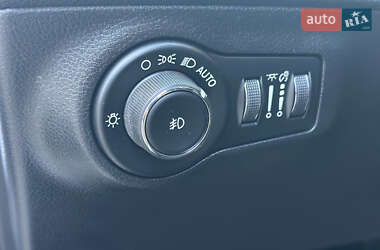 Внедорожник / Кроссовер Jeep Compass 2019 в 